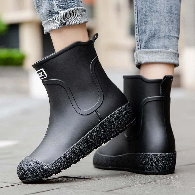 Four Seasons Thickened Bottom Work Shoes for Men and Women Short Tube Waterproof With Thermal Feature for Winter Adults