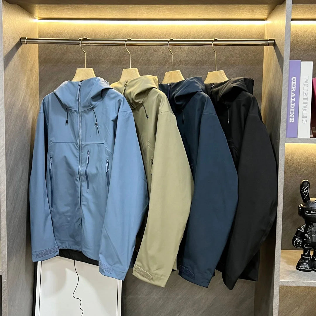 High Quality Unisex Custom Soft Shell Raincoat Waterproof Outdoor Jacket Hiking Mountaineering Motorcycle Zipper Casual Print