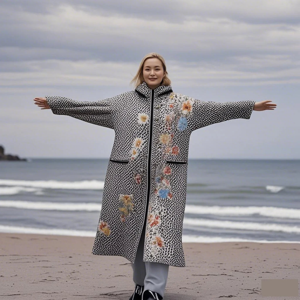 Women's Lightweight Hooded Waterproof Rain Jacket Breathable Raincoat Soft Shell Outdoor Mountain Hiking Windbreaker Rain Gear