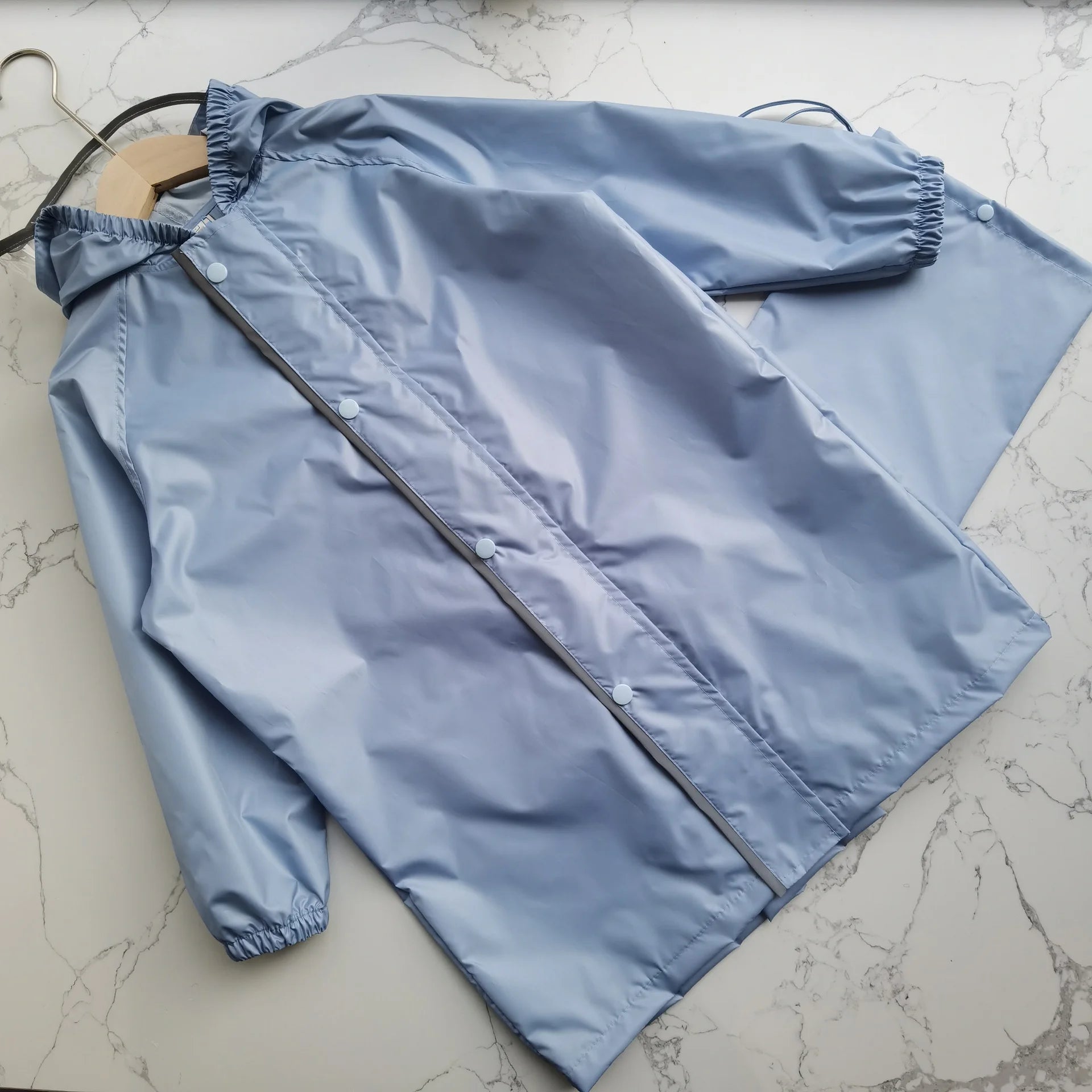 Outdoor Durable Lightweight Reusable Waterproof Rain Poncho Raincoat for Boys Girls with Reflective Design for Back School Tours