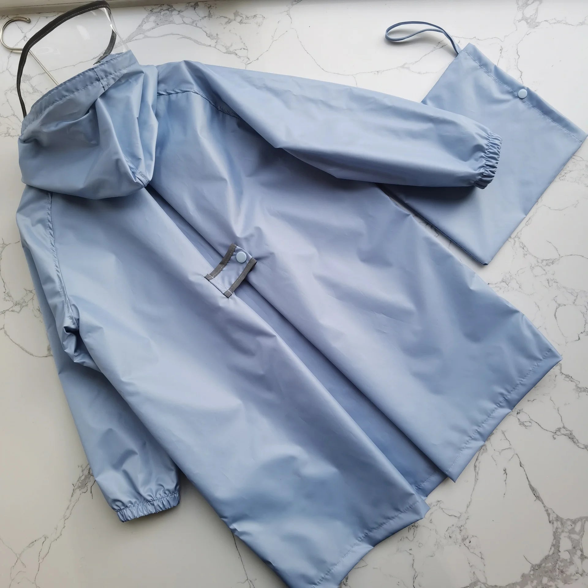 Outdoor Durable Lightweight Reusable Waterproof Rain Poncho Raincoat for Boys Girls with Reflective Design for Back School Tours