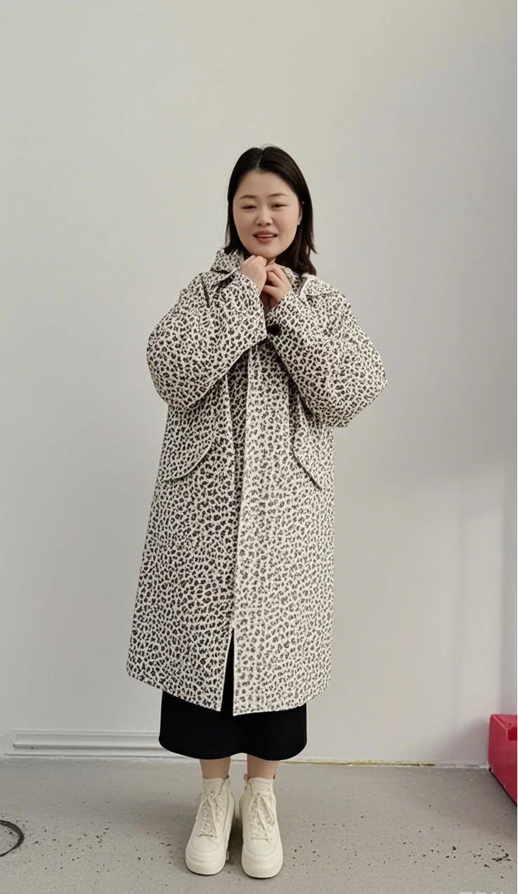 Universal Polyester Fashion Foldable Lightweight Waterproof Windproof Rain Jacket Coat for Daily Wear Travel Outdoor Activities