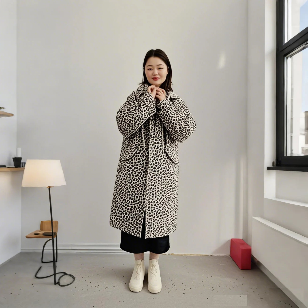 Women's Lightweight Hooded Waterproof Rain Jacket Breathable Raincoat Soft Shell Outdoor Mountain Hiking Windbreaker Rain Gear