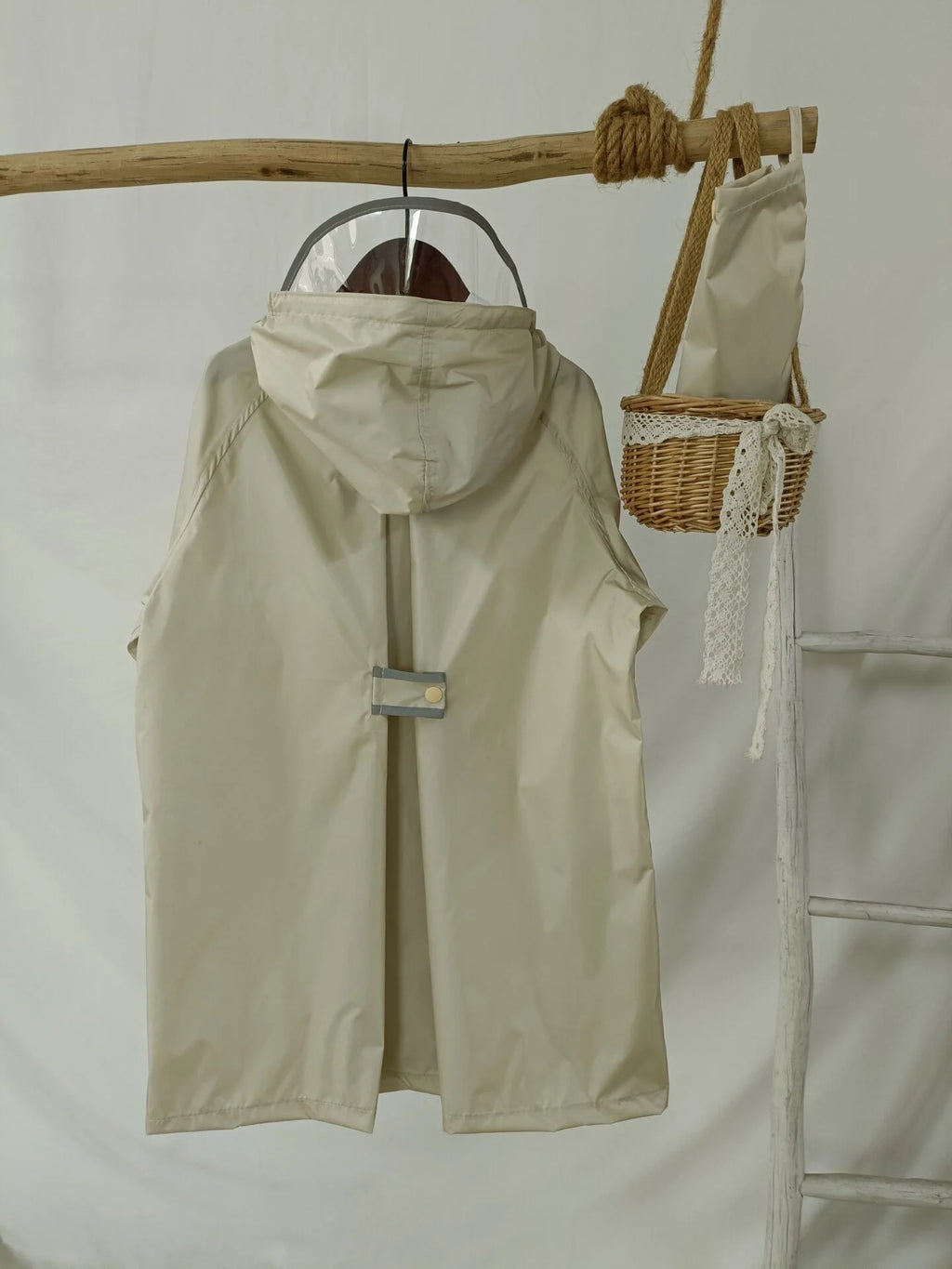 Waterproof Raincoat Lightweight Reusable Soft Breathable Children Poncho with Reflective Safety Stripes for Kindergarten Primary