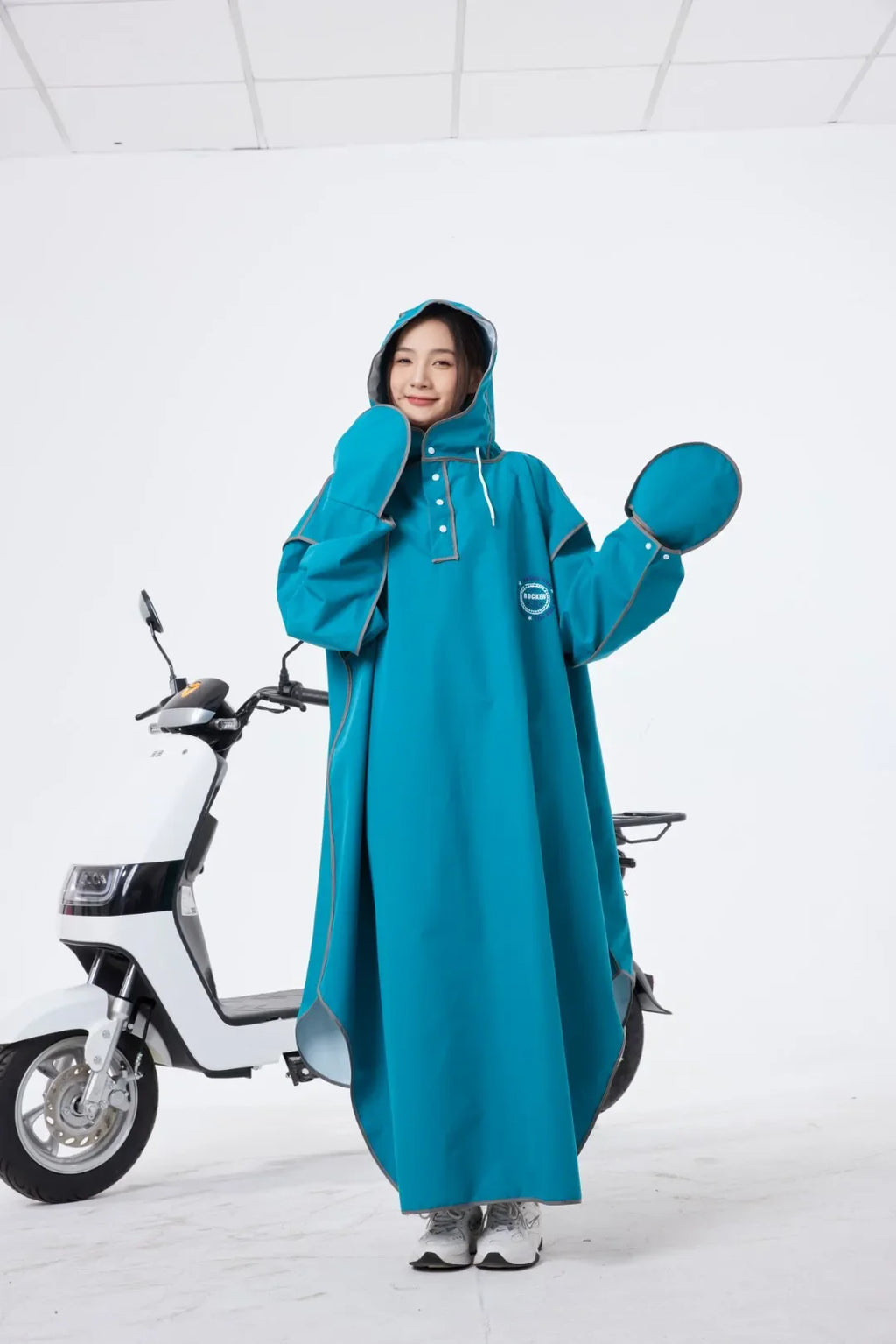 Modern Design Adult Boys and Girls  EVA Long Raincoat Backpack Waterproof Windproof for Outdoor Touring Travel Electric Bicycle